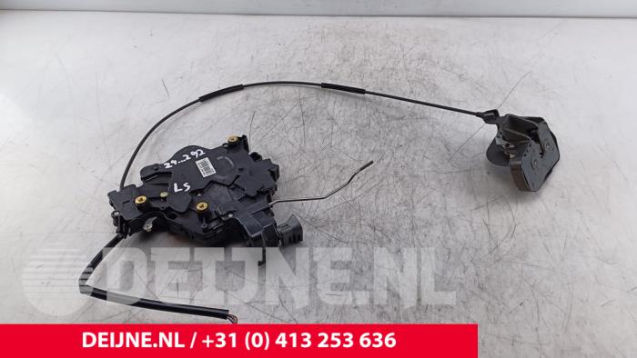 Volkswagen Transporter Rear door lock mechanism 4-door, left O296460