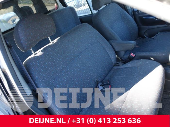Hyundai H200 Bank rechts vorne O296503