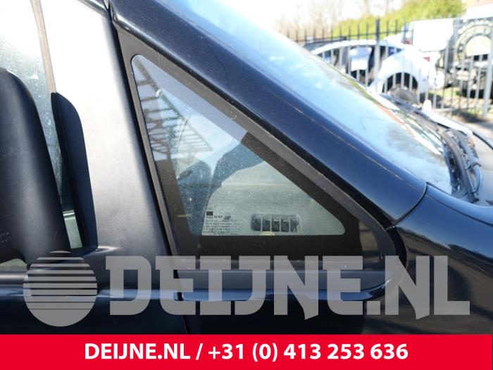 Hyundai H200 Dreieckfenster rechts vorne O296514