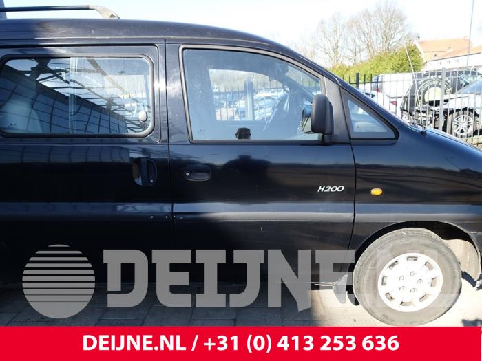 Hyundai H200 Door 2-door, right O296529