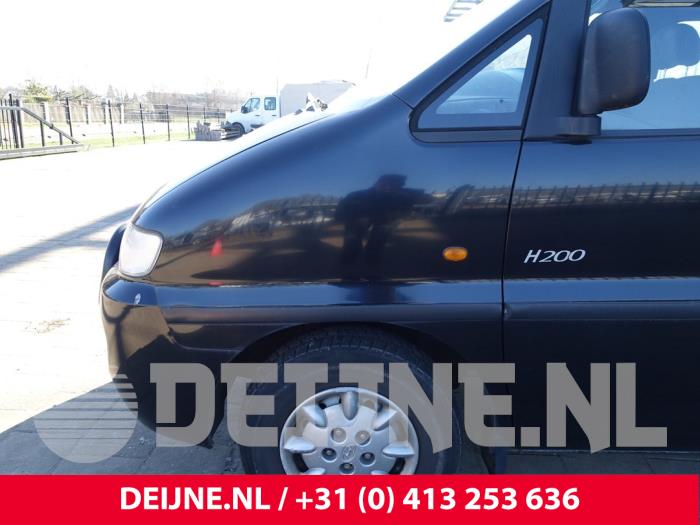 Hyundai H200 Front wing, left O296534