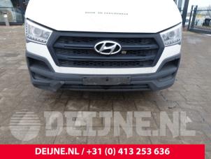 Hyundai H350 Voorbumper O296654 foto 2
