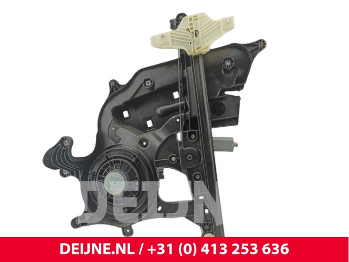 Toyota Pro-Ace City Fenstermechanik 2-türig links vorne O296697
