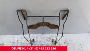 Hyundai H350 Ophangmechaniek reservewiel O296890 foto 2