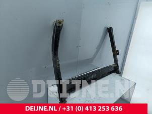 Lynk & Co 01 Radiateurbalk O296920 foto 3
