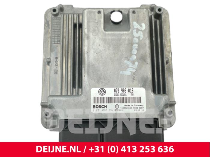 Volkswagen Transporter Computer Motormanagement O296956