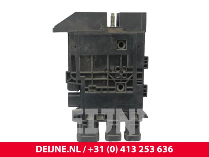 Opel Vivaro Spannungsregler O296975