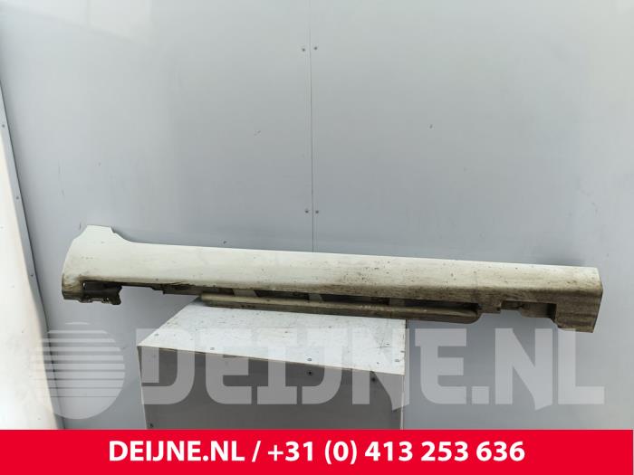 Volvo V40 Zijskirt rechts O297008