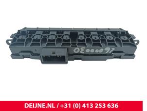 Nissan Townstar Paniekverlichtings Schakelaar O297015 foto 2