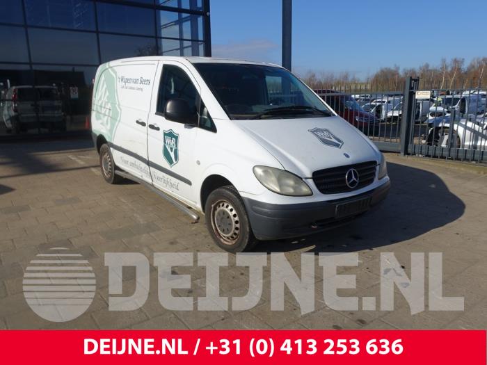 Mercedes Vito Front right bodywork corner O297202