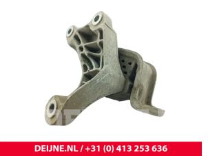 Volkswagen Transporter Engine mount O297198 photo 3