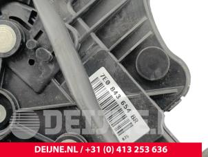 Volkswagen Transporter Schiebetür Schließmechanik rechts O297405 foto 3