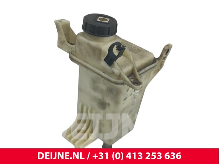 Gebruikte Servo Oliereservoir Fiat Ducato (250) 2.3 D 180 Multijet Prijs € 24,20 Inclusief btw aangeboden door van Deijne Onderdelen Uden B.V.