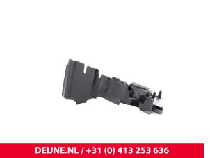 Mercedes Sprinter Frontdeel steun O9990003177 foto 4