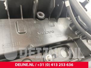 Volvo XC60 Kleppendeksel O297637 foto 2