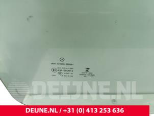 Mercedes eVito Door window 2-door, right O297679 photo 2