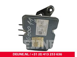 Volkswagen Transporter ABS pump O297698 photo 3