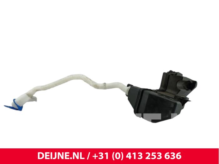Volkswagen Transporter Scheibensprühertank vorne O297728
