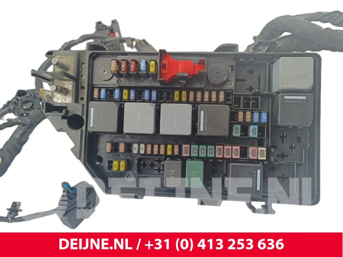Volvo XC40 Sicherungskasten O297787