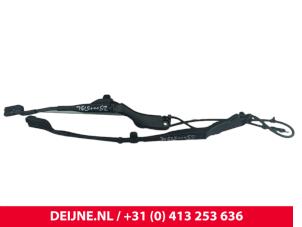 Volvo XC40 Wiper arm set O297791 photo 2