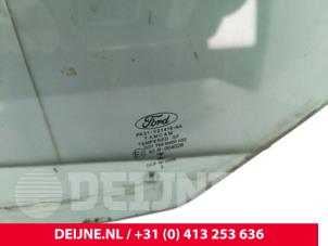 Ford Transit Driehoeks Ruit rechts-voor O297796 foto 2