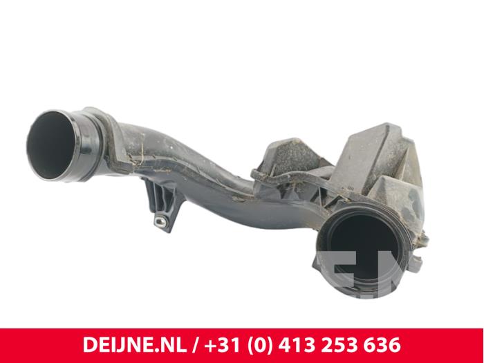 Gebruikte Intercooler Buis Volvo V60 II (ZW) 2.0 D3 16V Prijs € 70,00 Margeregeling aangeboden door van Deijne Onderdelen Uden B.V.