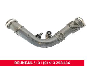 Volvo V60 Intercooler Rohr O297803 foto 2