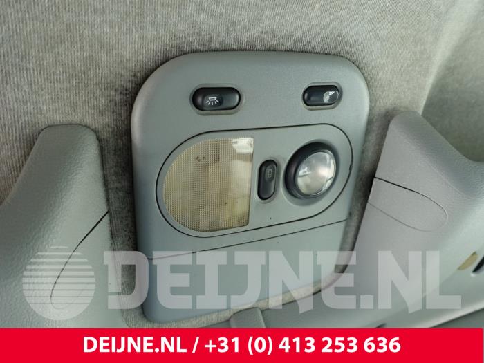 Renault Master Innenbeleuchtung vorne O297820