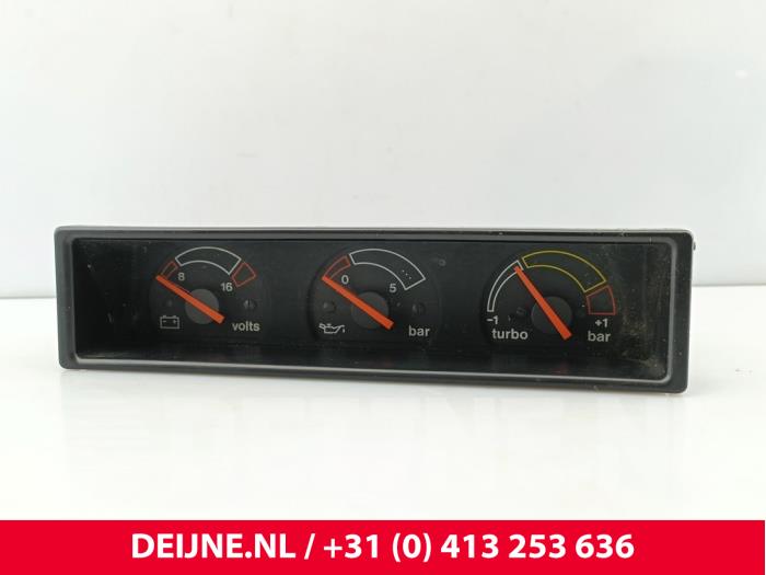 Volvo 4-Serie Instrumentenbrett O298016