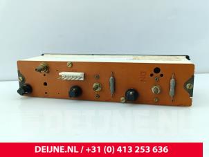 Volvo 4-Serie Instrument panel O298016 photo 2