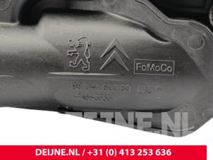 Peugeot Boxer Thermostat housing O298047 photo 3