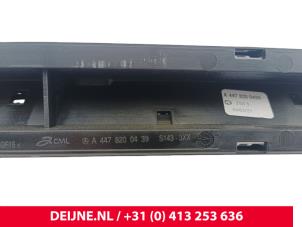 Mercedes Vito Innenbeleuchtung hinten O298052 foto 3