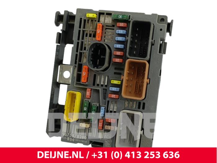 Peugeot Partner Sicherungskasten O298080