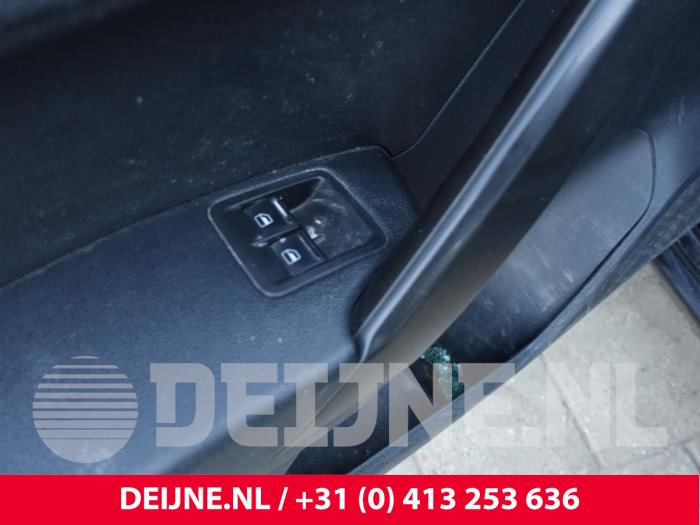 Volkswagen Caddy Electric window switch O298142