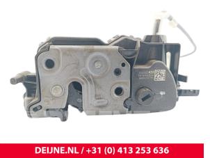 Toyota Pro-Ace City Deurslot Mechaniek 2Deurs rechts O298318 foto 3