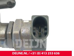 Mercedes Vito Fuel injector nozzle O298329 photo 4