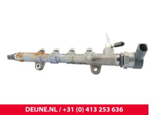 Mercedes Vito Fuel injector nozzle O298329 photo 2