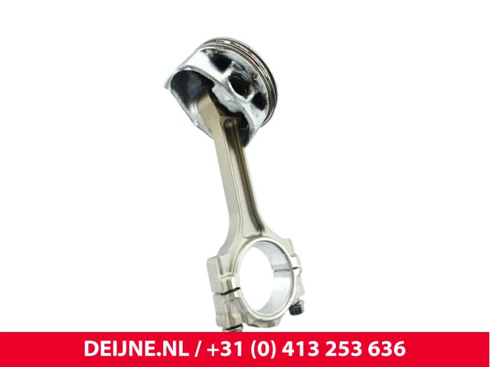 Gebruikte Zuiger MG ZS 1.0 T-GDI 12V Prijs € 121,00 Inclusief btw aangeboden door van Deijne Onderdelen Uden B.V.