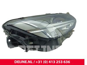 Volvo V90 Koplamp rechts O298406 foto 2