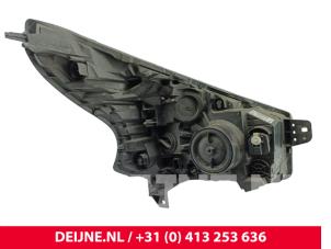 Opel Vivaro Koplamp links O298410 foto 3