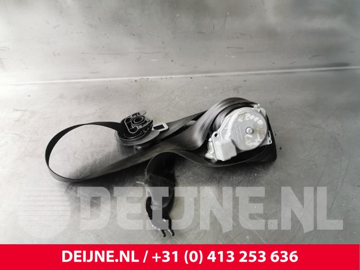 MAN TGE Sicherheitsgurt links vorne O298441