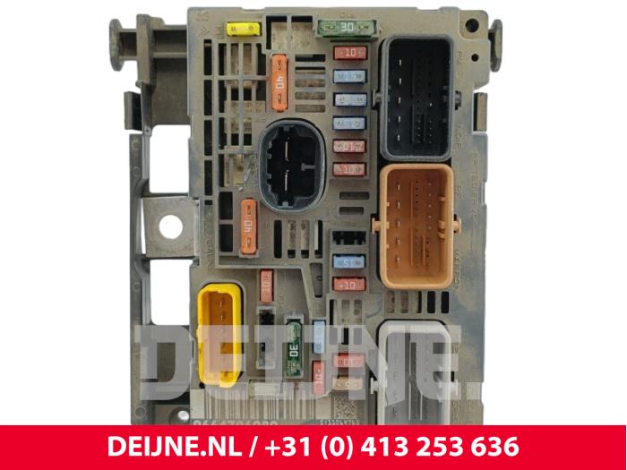 Citroen Berlingo Fuse box O298451
