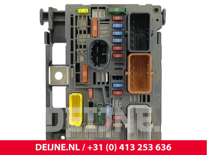 Citroen Berlingo Fuse box O298452