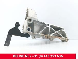 Iveco New Daily Motorsteun O298607 foto 2