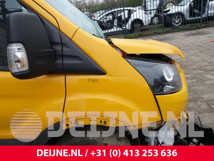Ford Transit Kotflügel rechts vorne O298649
