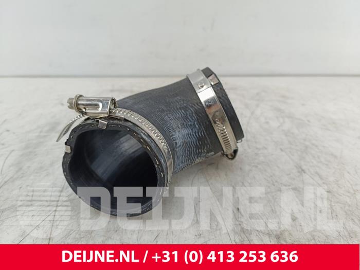 Gebruikte Intercooler Slang Volkswagen Transporter T6 2.0 TDI DRF Prijs € 18,15 Inclusief btw aangeboden door van Deijne Onderdelen Uden B.V.