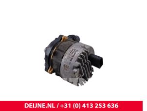 Mercedes eVito Waterpomp O298733 foto 2