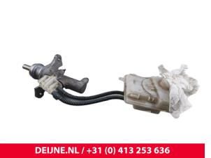 Mercedes eVito Master cylinder O298740 photo 2