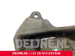 Mercedes eVito Getriebe Halterung O298787 foto 2