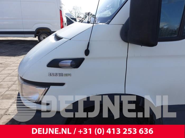 Iveco Daily Kotflügel links vorne O298844
